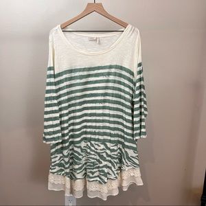 LOGO by Lori Goldstein Cream and Sage Green Striped Lace-Hem Tunic Sz:3X
